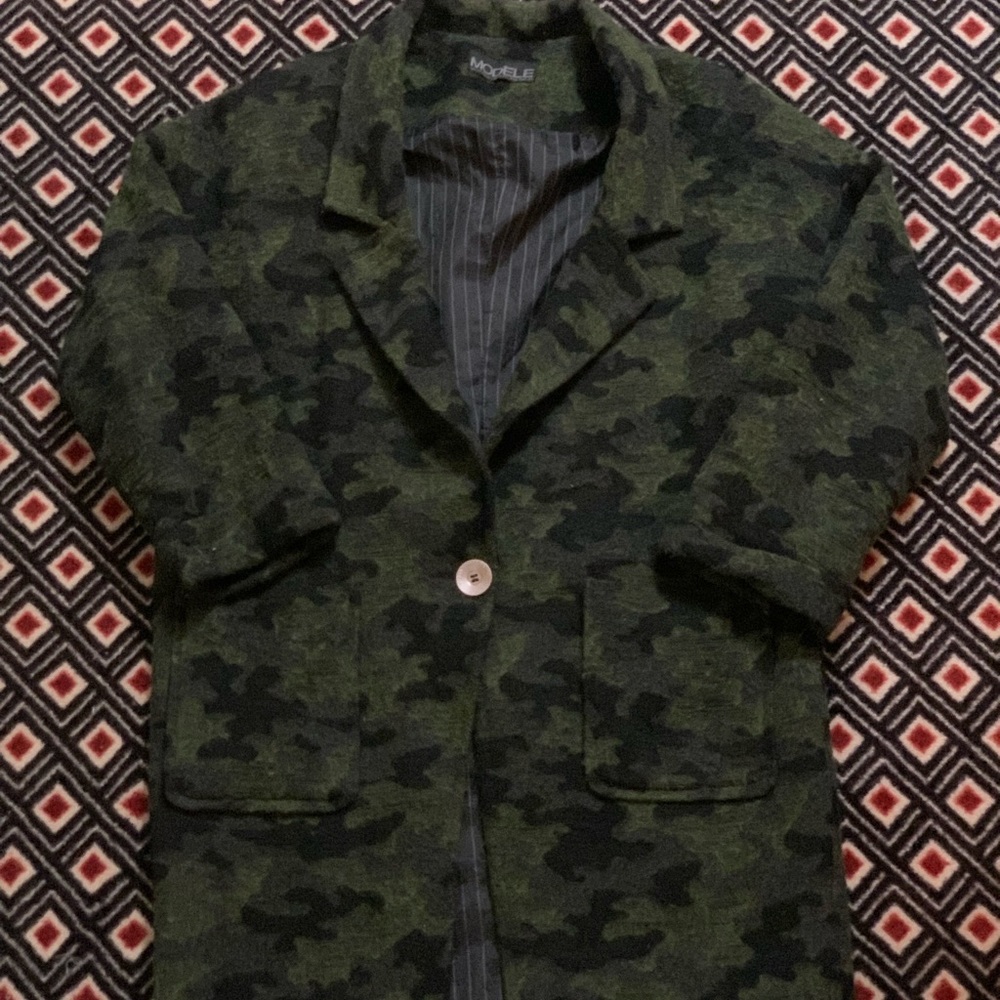 Camp jacket blazer, oversized, super cute, great weight.